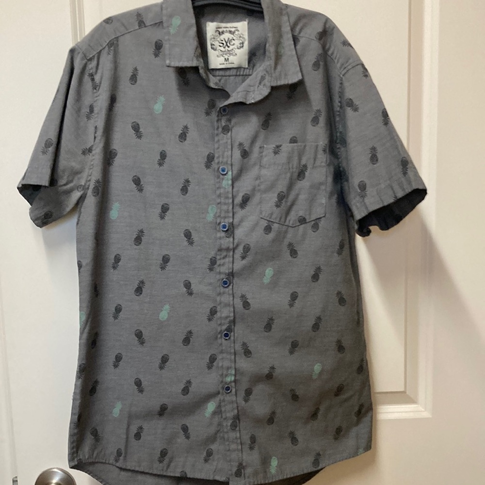 Men’s Gray Button Down Shirt